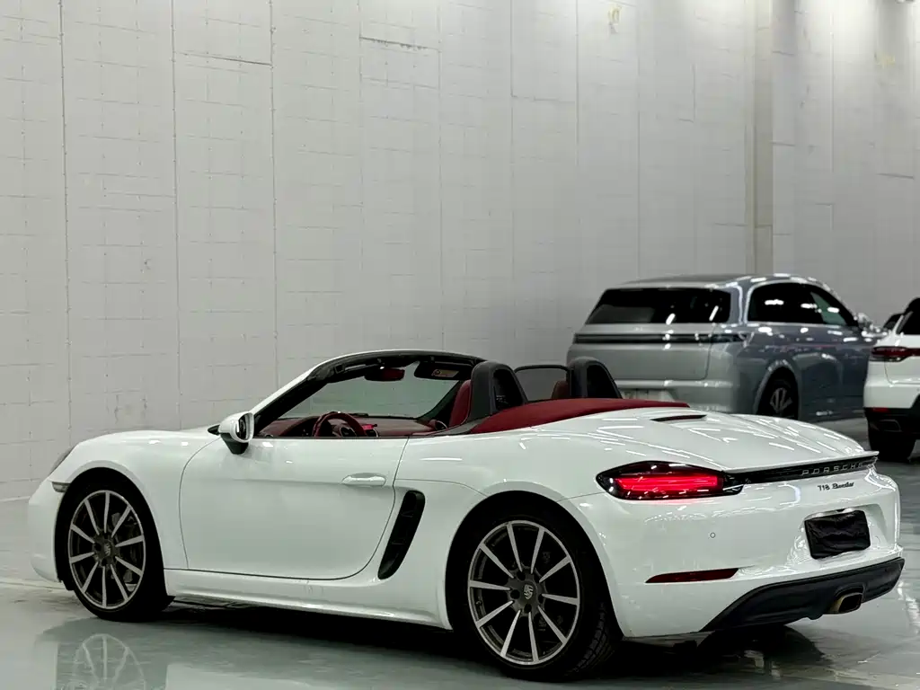 Porsche 718 2022 Boxster 2.0T