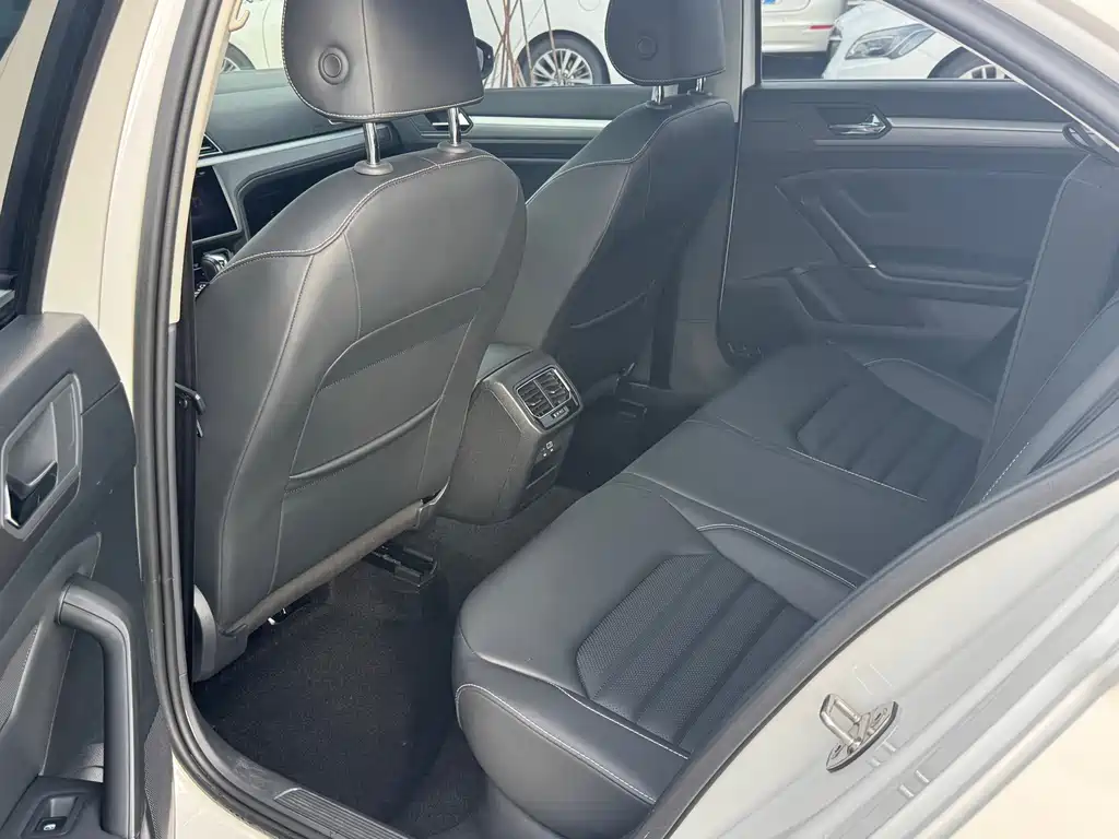 Volkswagen Lamando — миниатюра 8