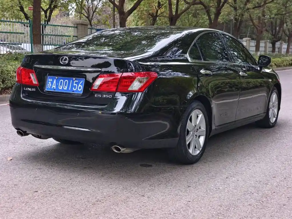 Lexus ES — миниатюра 5