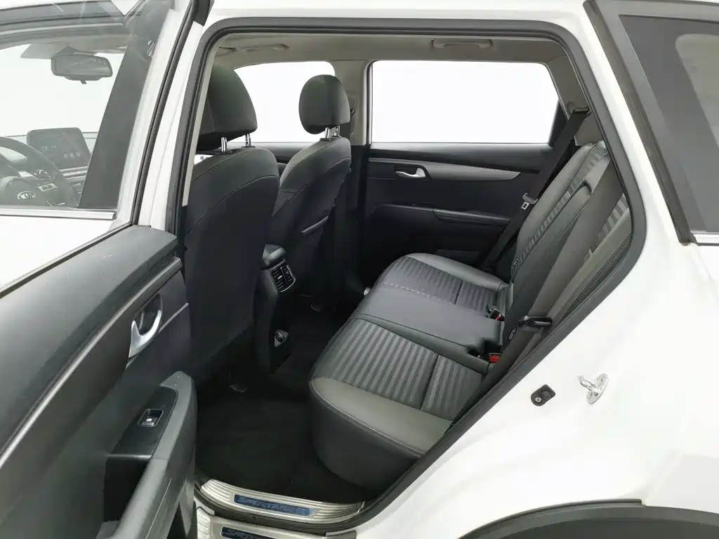 Kia Sportage — миниатюра 15
