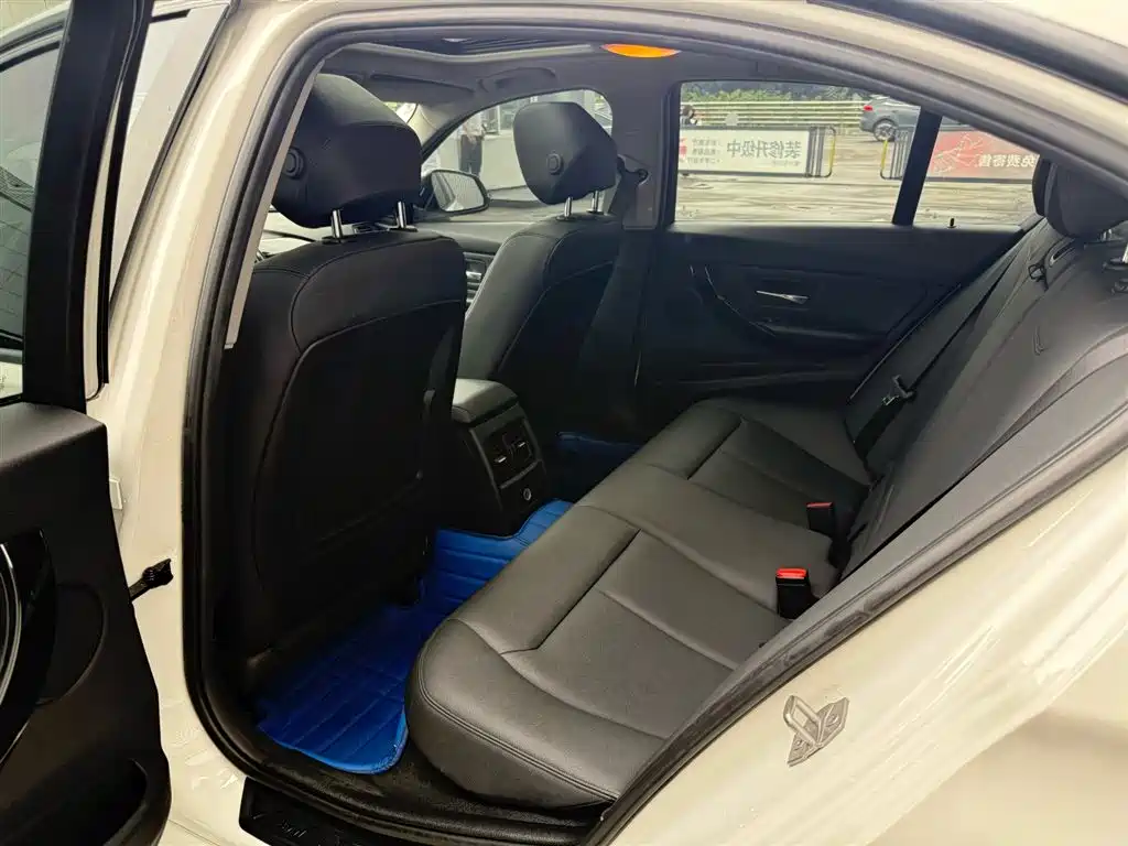 BMW 3 Series — миниатюра 8
