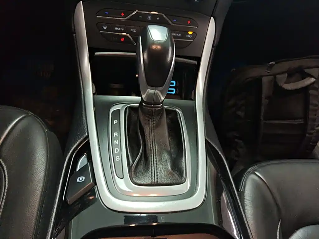 Ford Edge — миниатюра 14