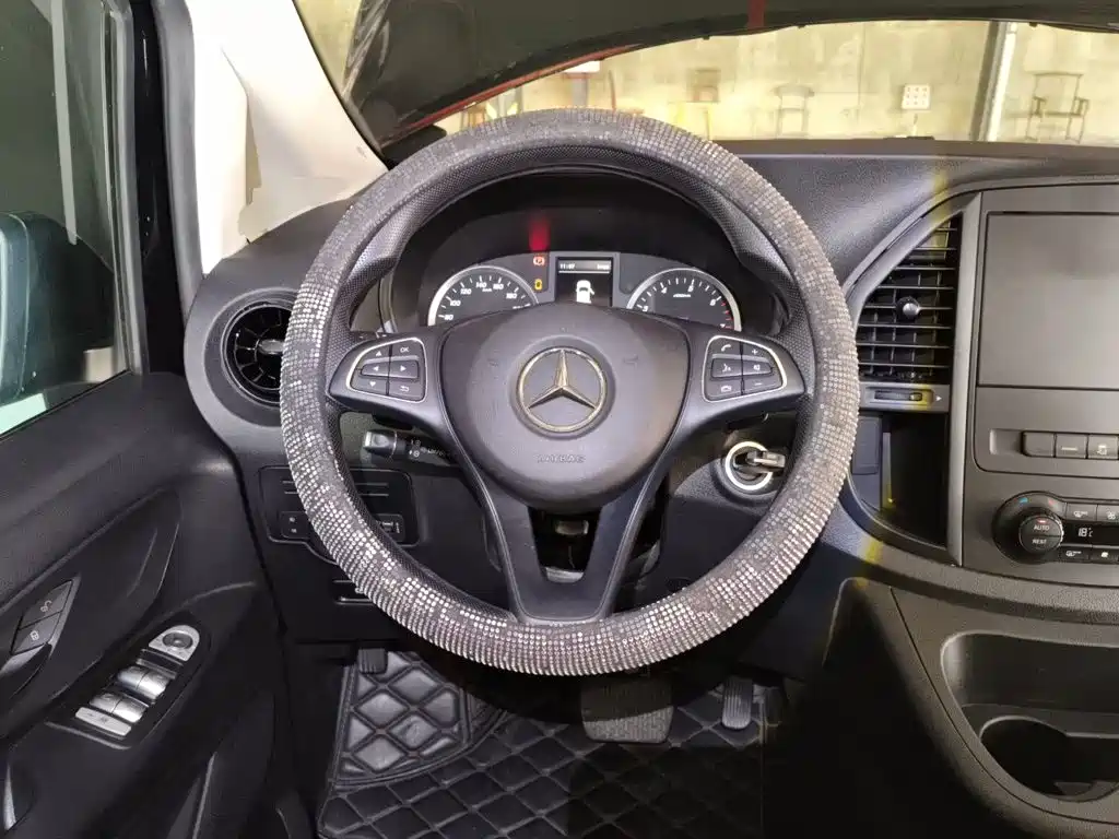 Mercedes-Benz Vito — миниатюра 6