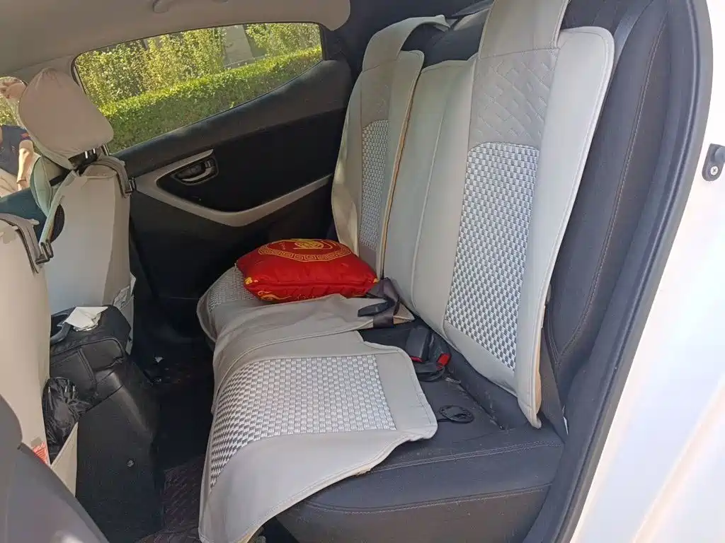Hyundai Elantra Langdong — миниатюра 13