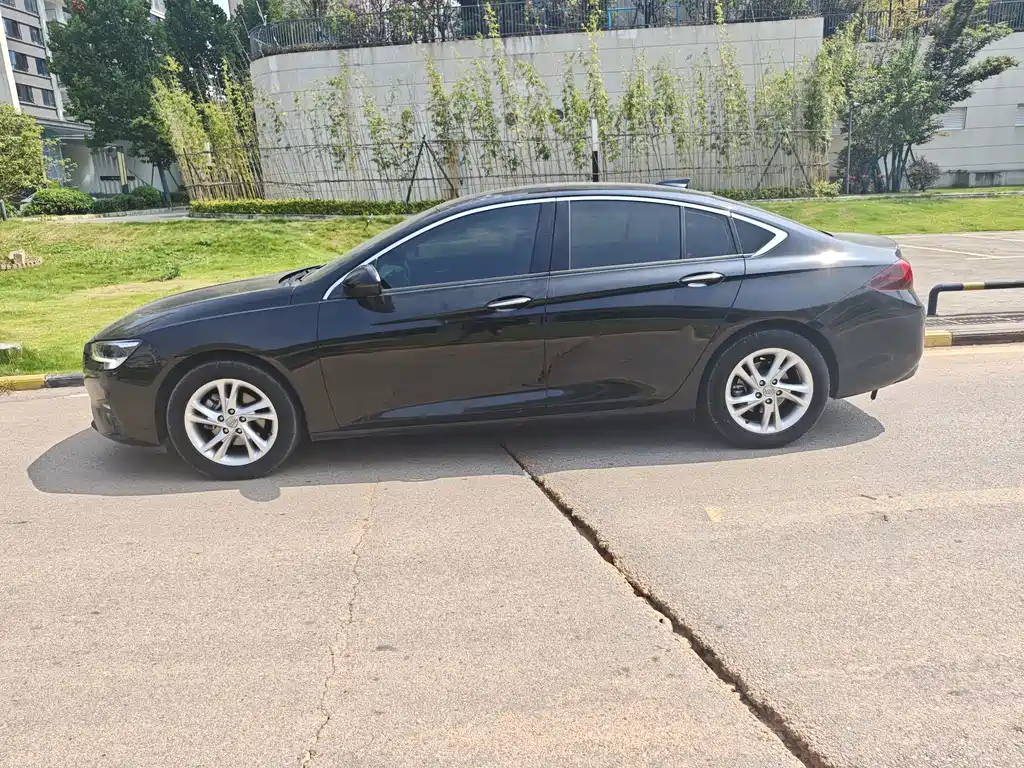 Buick Regal — миниатюра 4