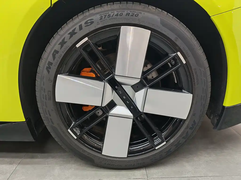 XPeng P7 — миниатюра 10
