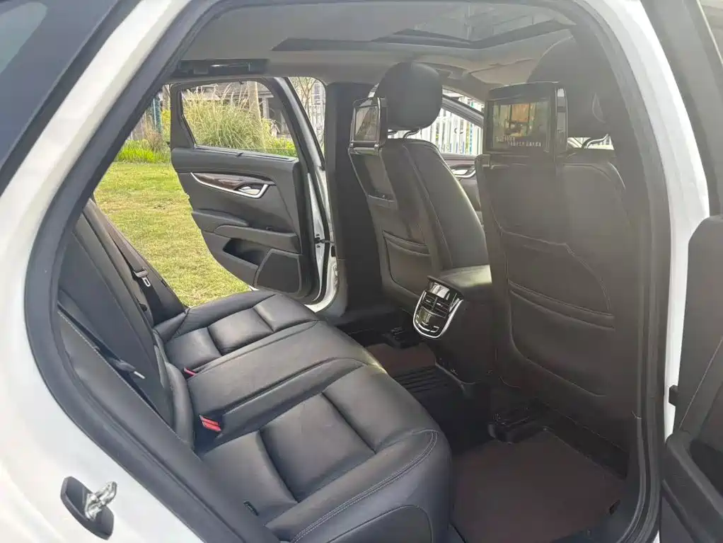 Cadillac XTS — миниатюра 10