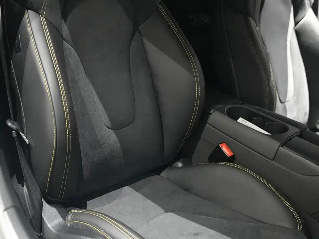 Audi R8 — миниатюра 7