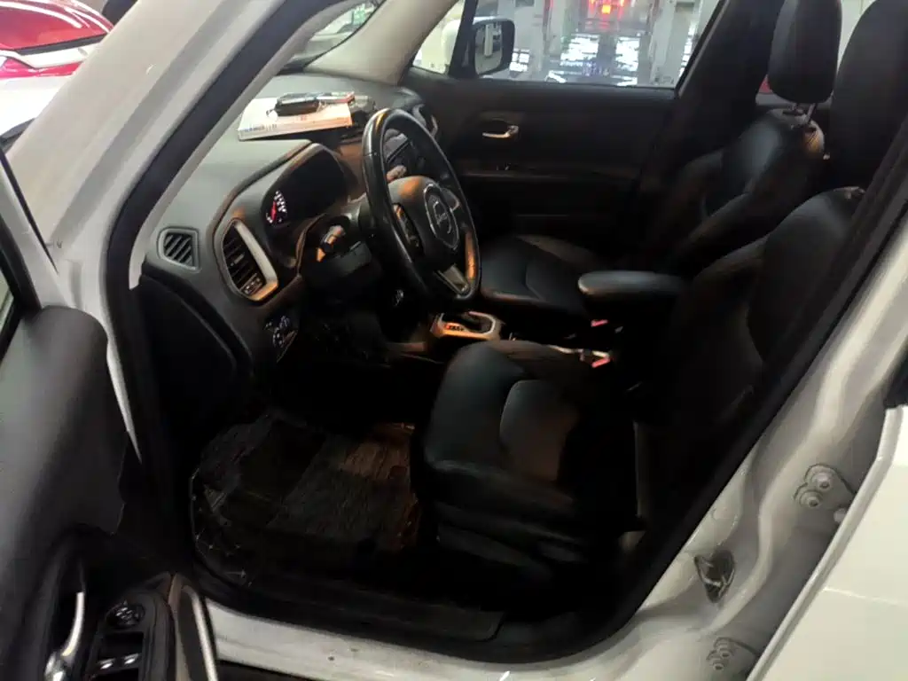 Jeep Renegade — миниатюра 19