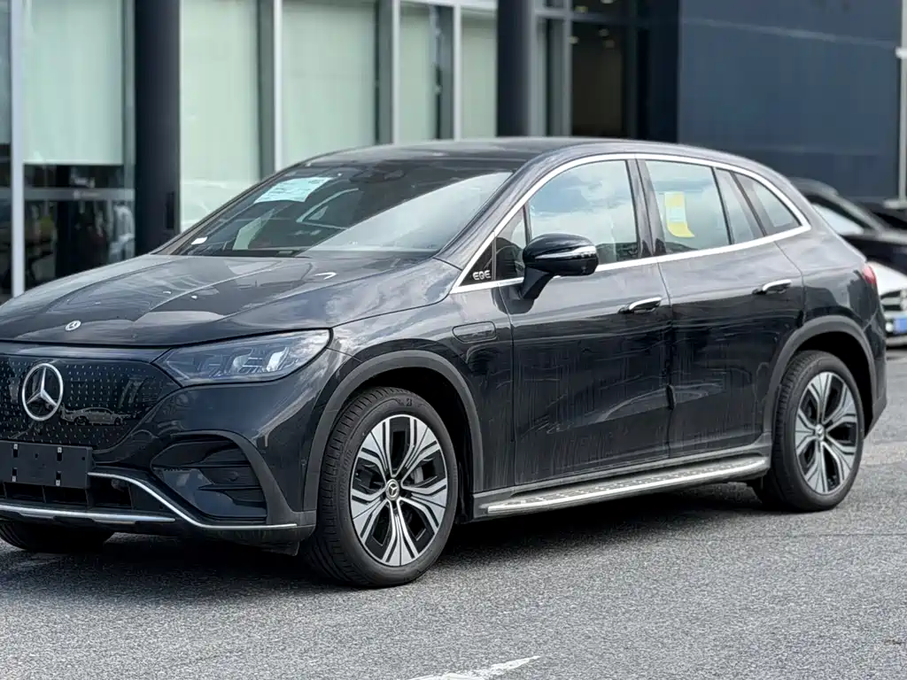 Mercedes-Benz EQE SUV — миниатюра 2