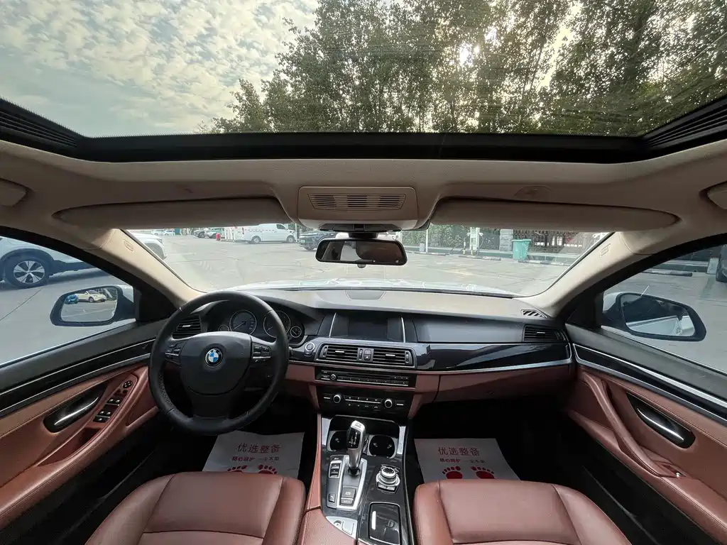 BMW 5 Series — миниатюра 17