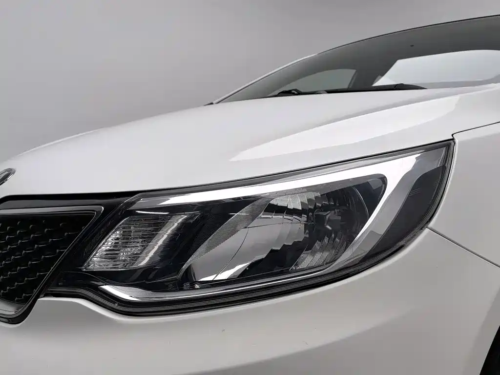 Kia K2 — миниатюра 7