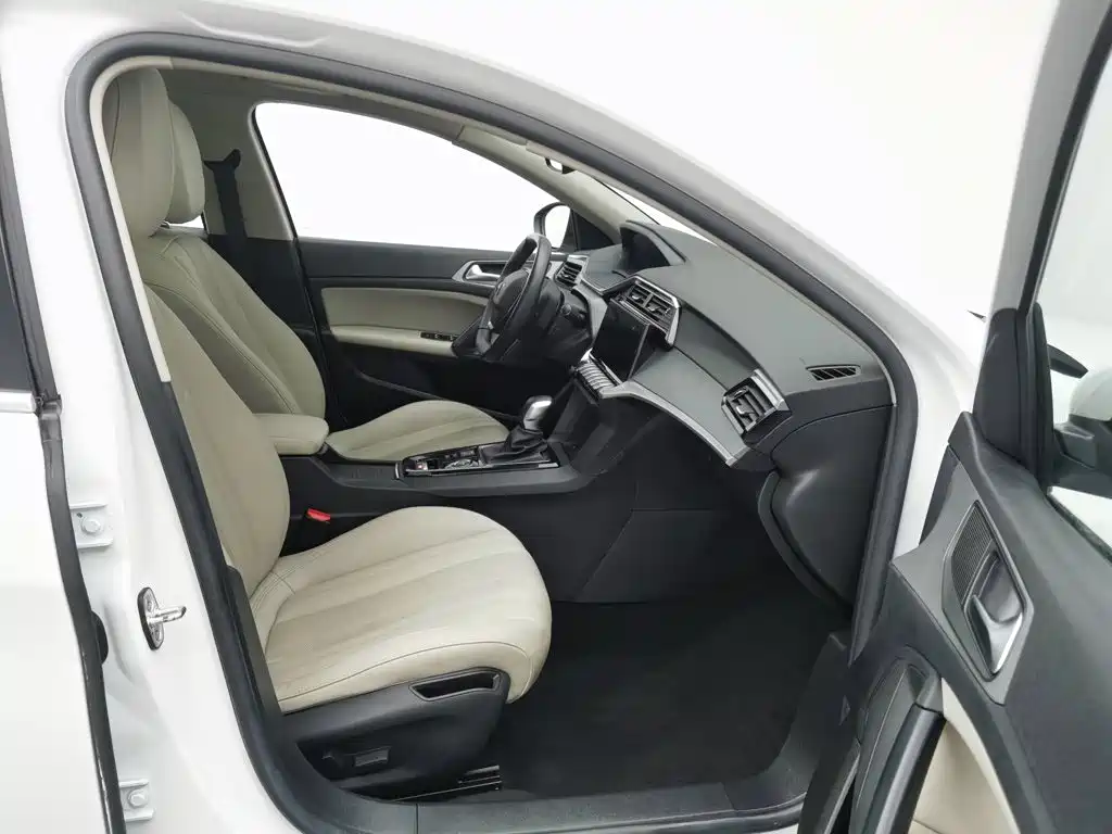 Peugeot 408 — миниатюра 23