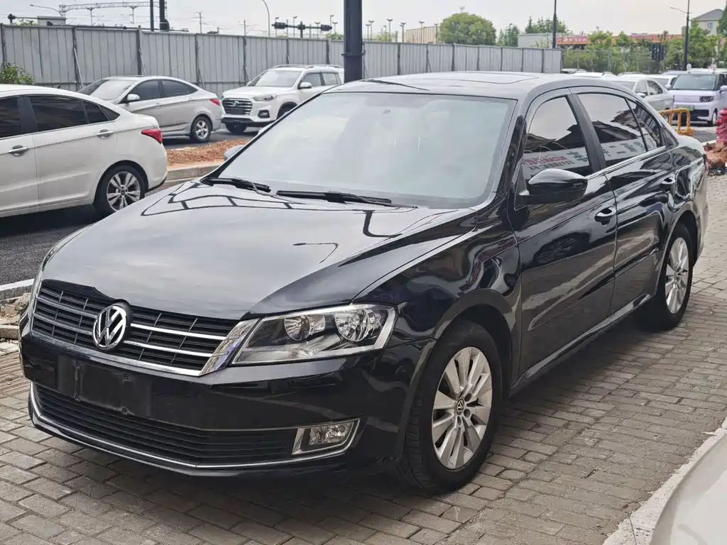 Volkswagen Lavida 2015