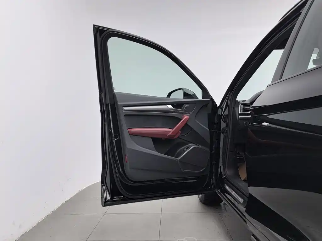 Audi Q5L — миниатюра 8