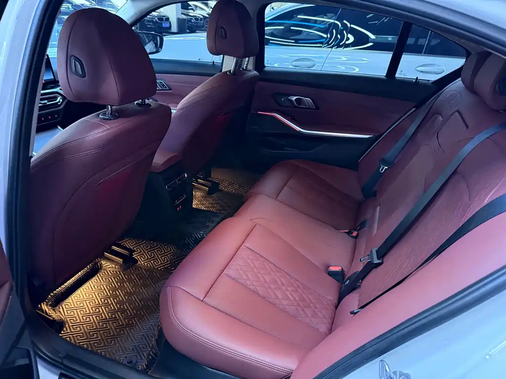 BMW 3 Series — миниатюра 11