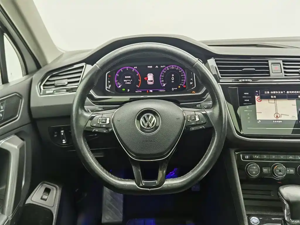 Volkswagen Tiguan L — миниатюра 11