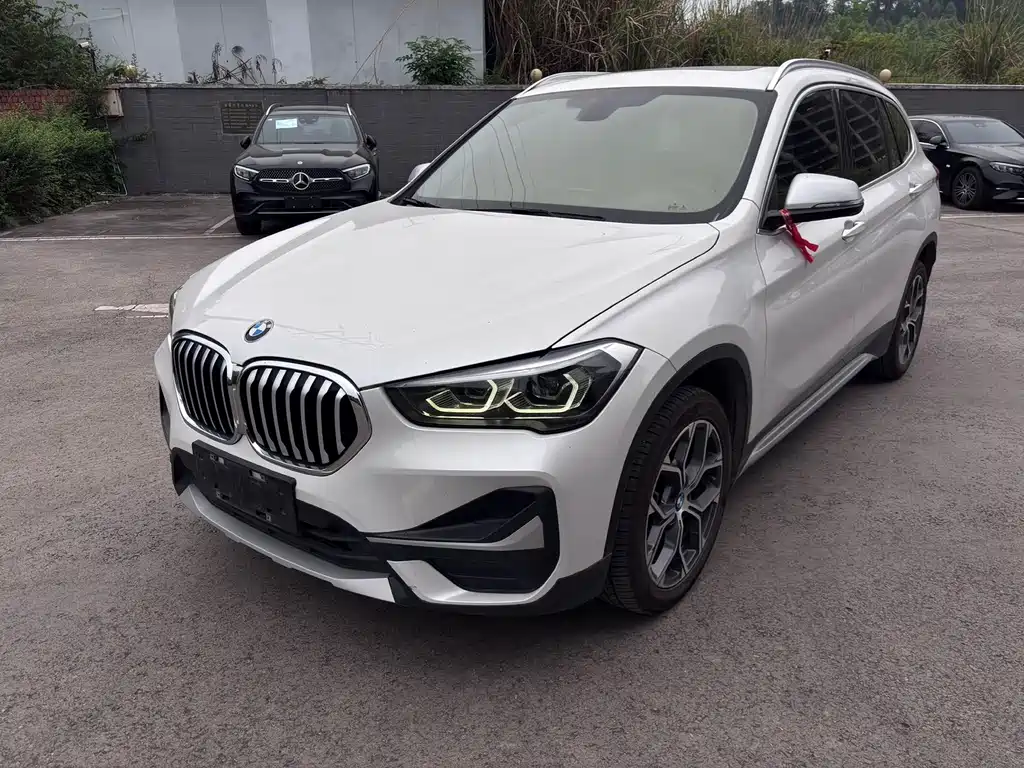 Купить BMW X1