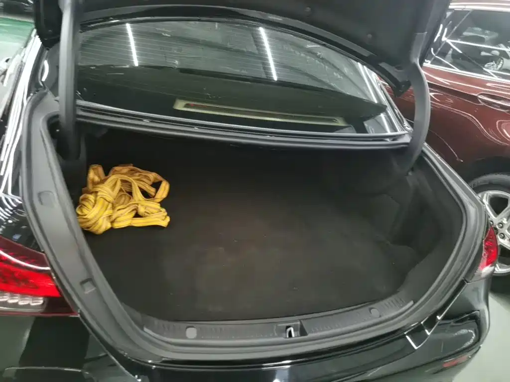 Mercedes-Benz E-Class New Energy — миниатюра 19