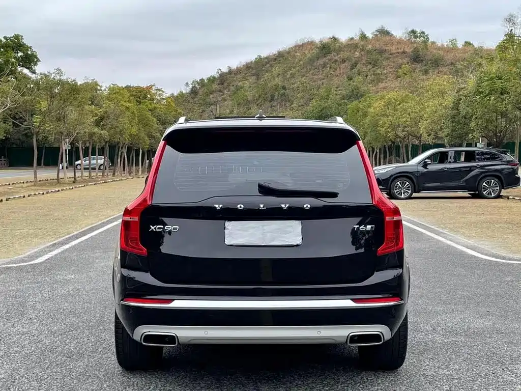 Volvo XC90 — миниатюра 10