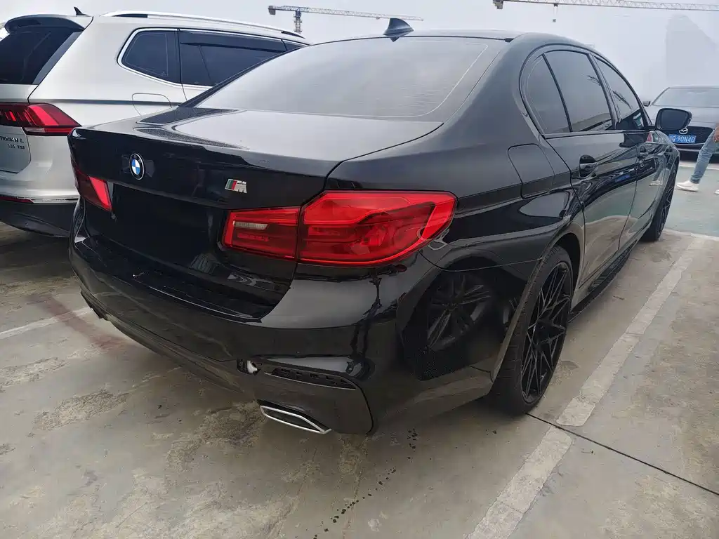 BMW 5 Series — миниатюра 15