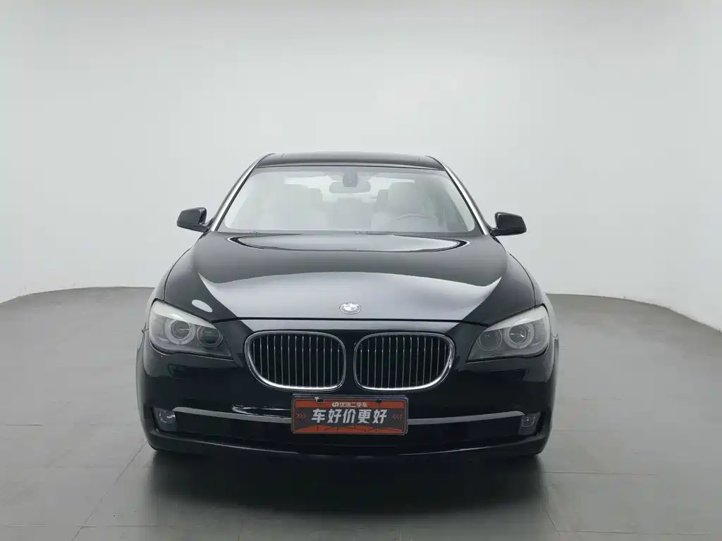 BMW 7 Series — миниатюра 3