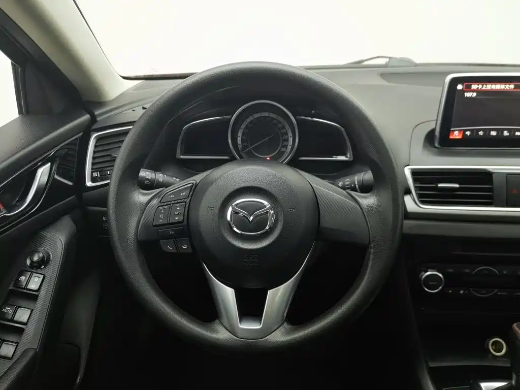 Mazda 3 Axela — миниатюра 11