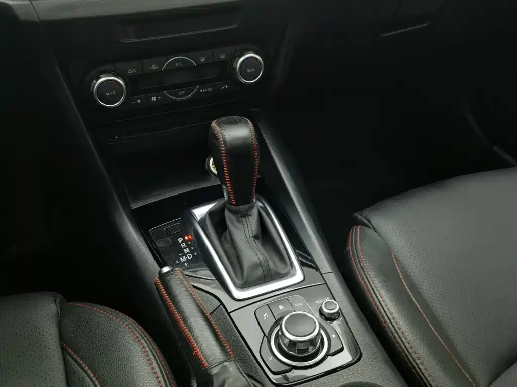 Mazda 3 Axela — миниатюра 13