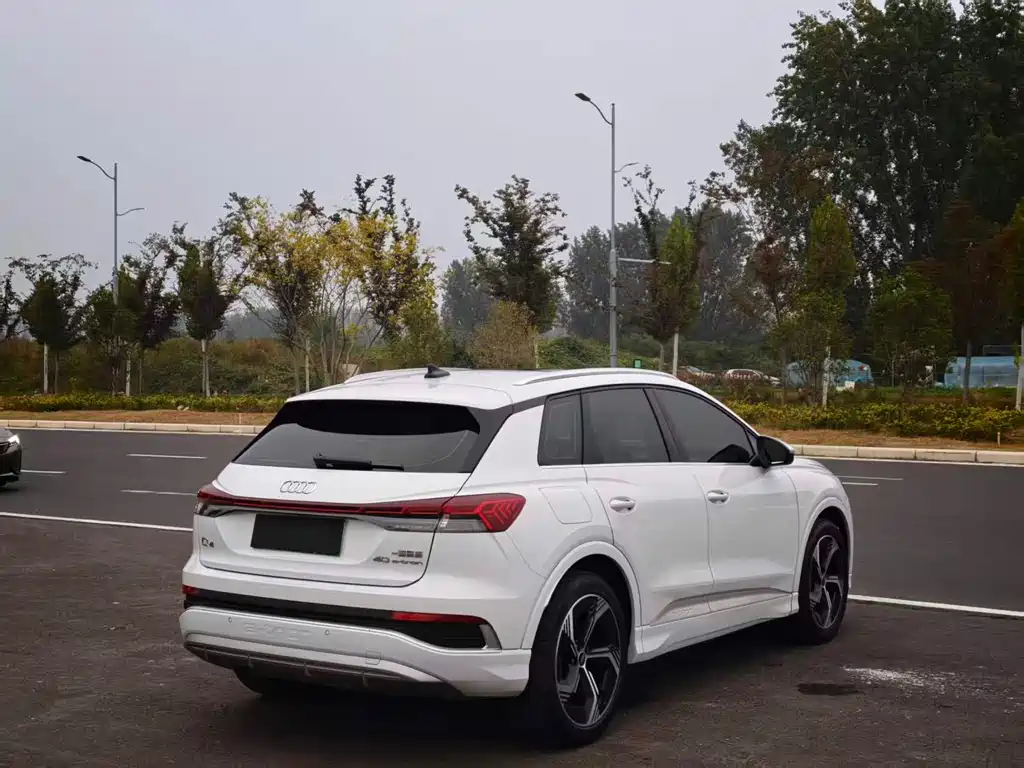 Audi Q4 e-tron — миниатюра 9