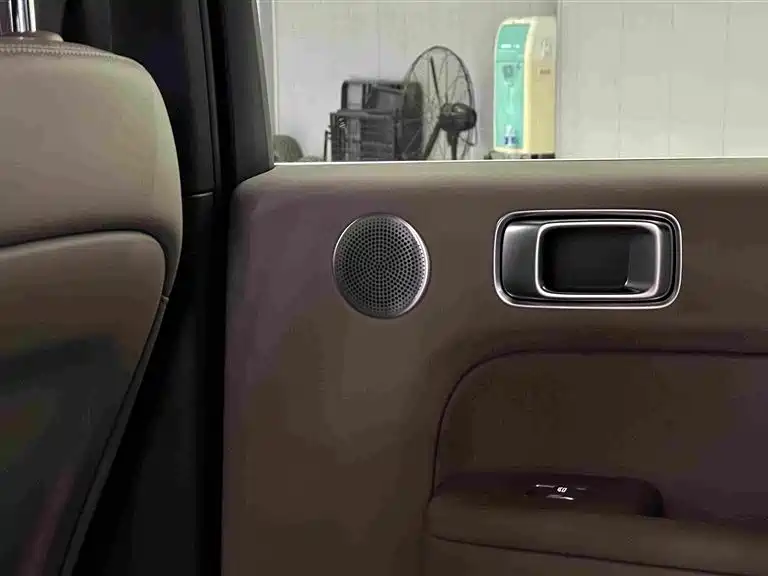 Li Auto Li L6 — миниатюра 16