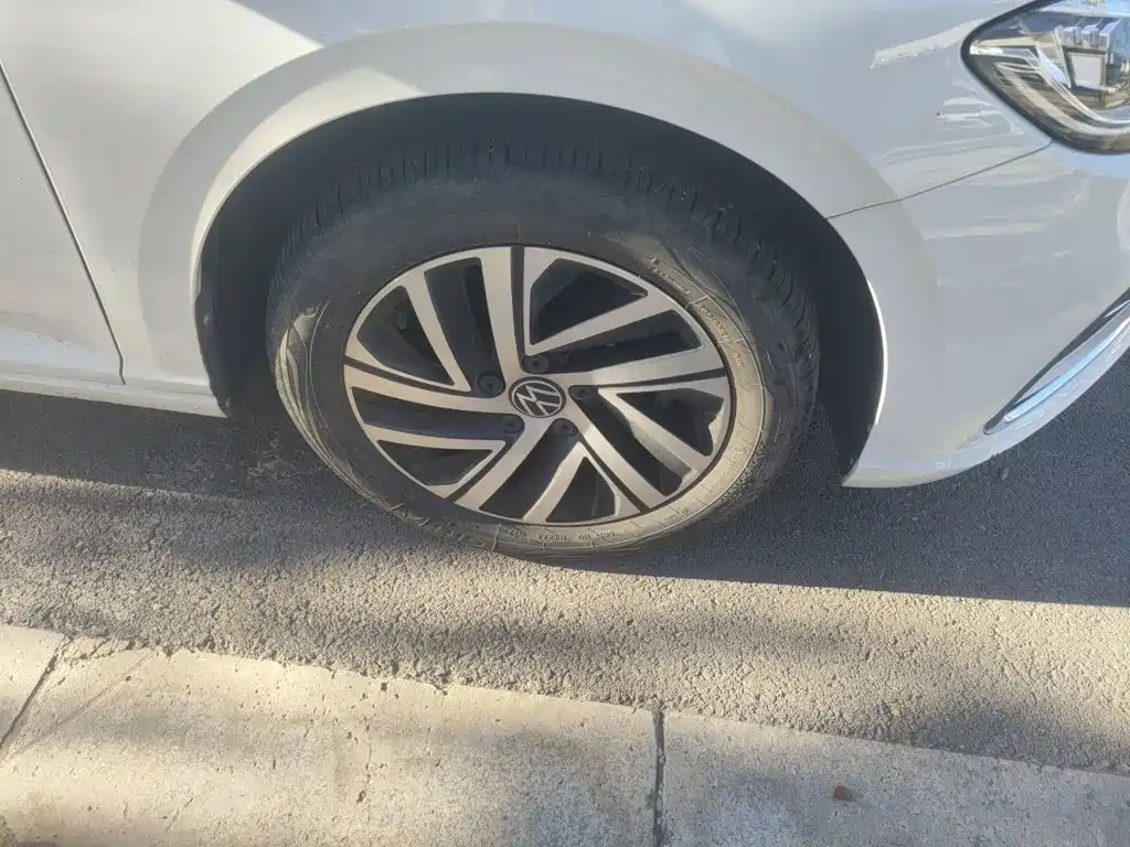 Volkswagen Lavida — миниатюра 8