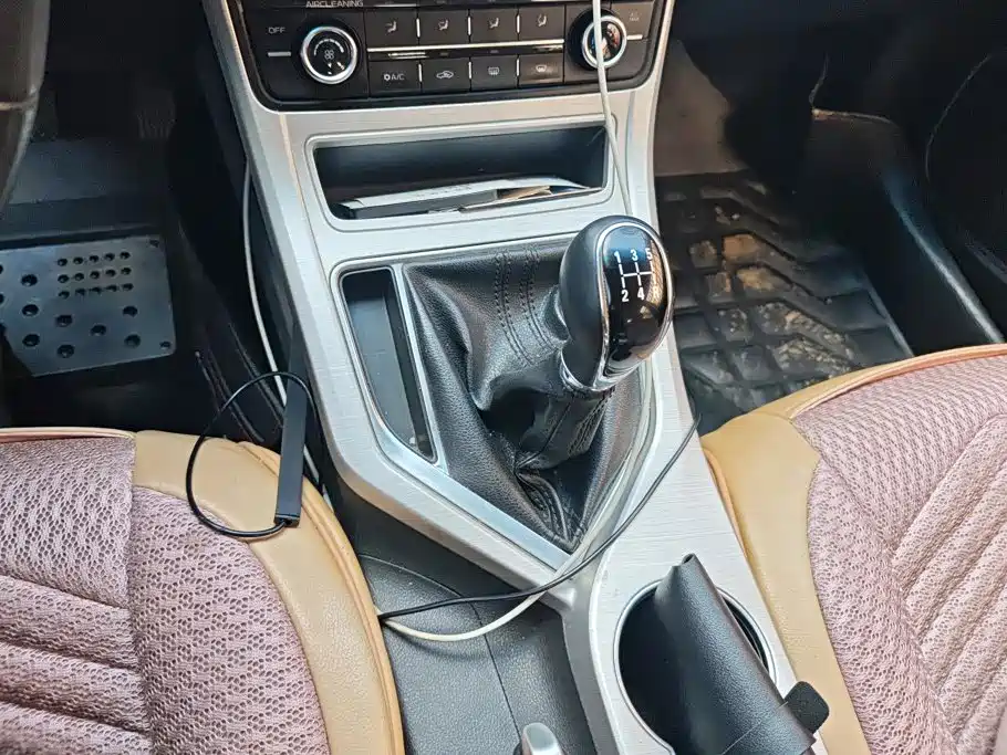 Geely Vision — миниатюра 14