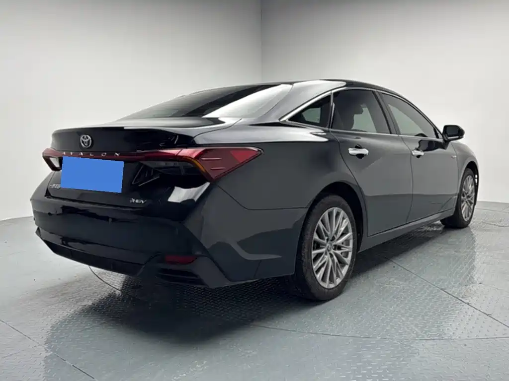 Toyota Avalon — миниатюра 8