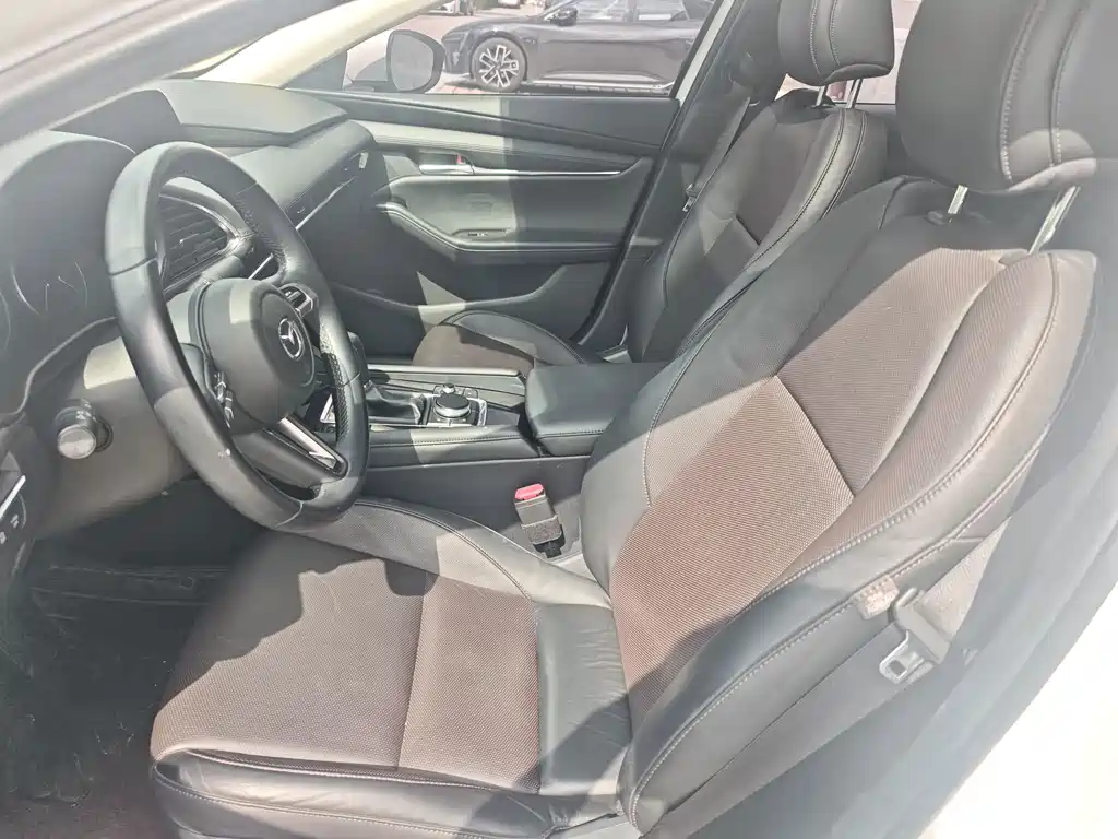 Mazda 3 Axela — миниатюра 6