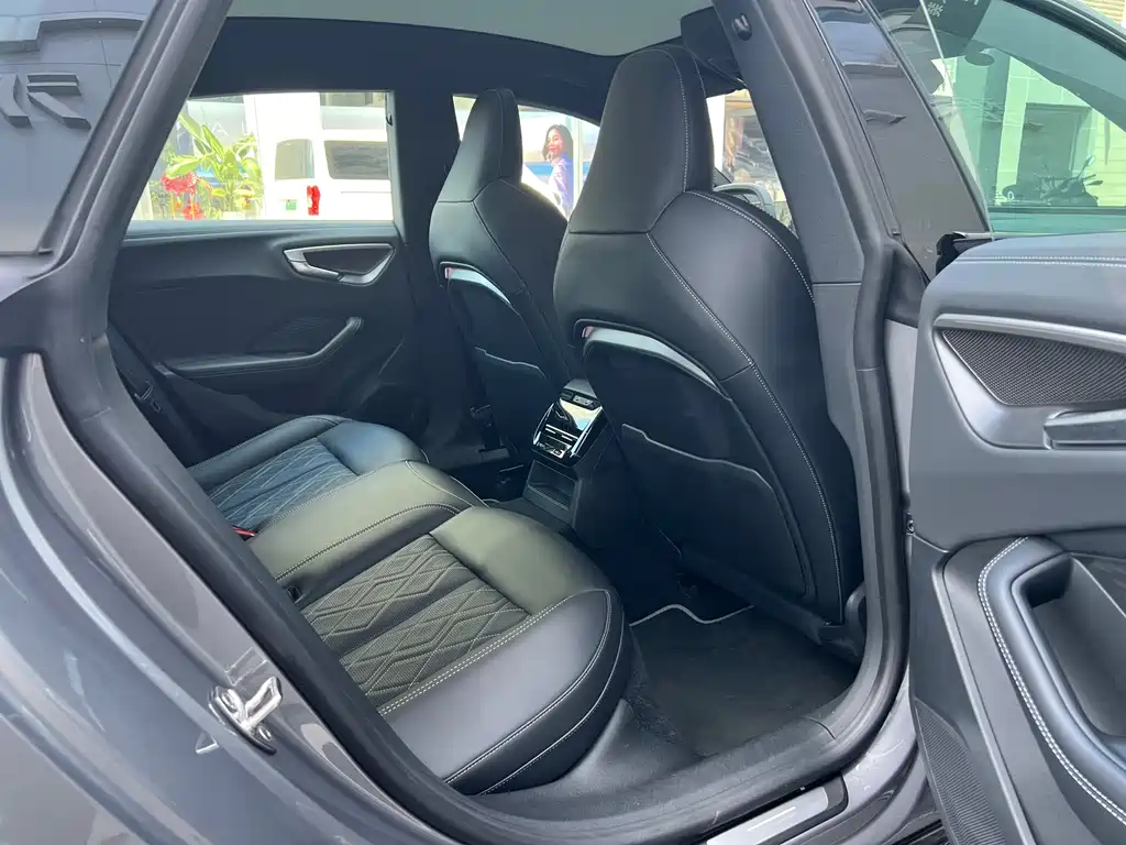 Audi A5L Sportback — миниатюра 14