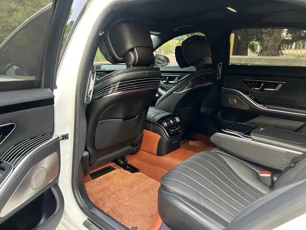 Mercedes-Benz S-Class — миниатюра 6