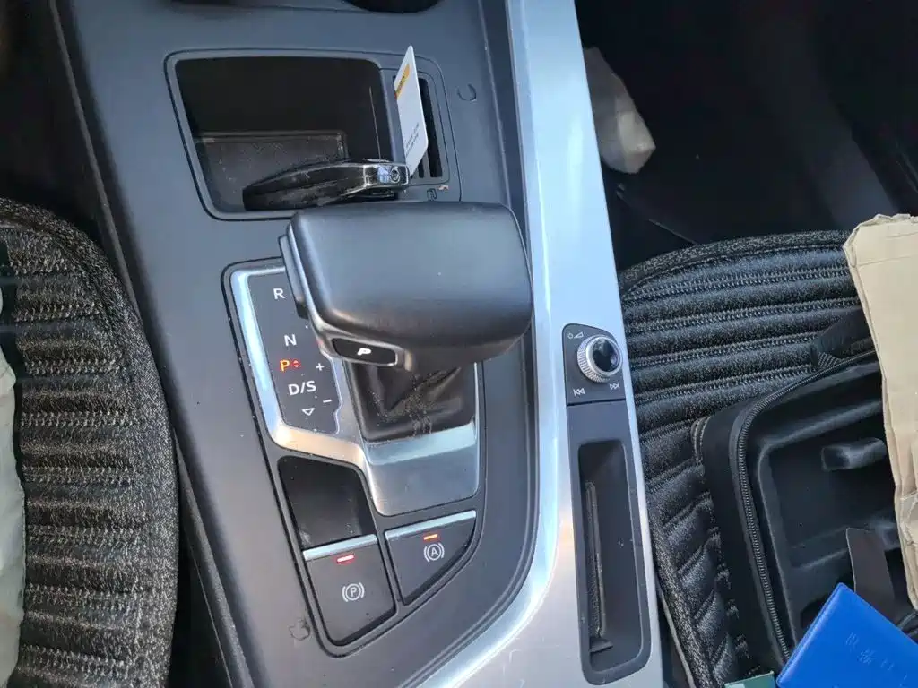 Audi A4L — миниатюра 7