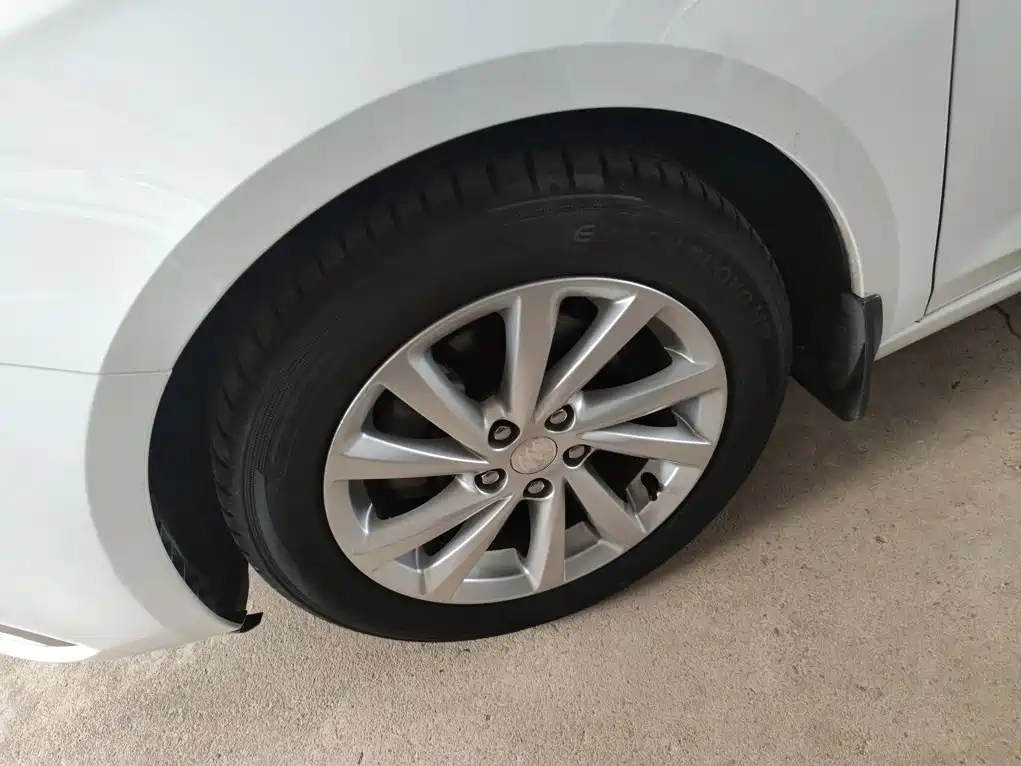 Buick Verano — миниатюра 23