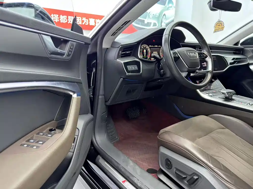 Audi A7L — миниатюра 4