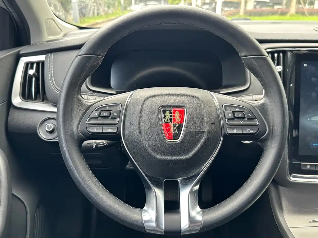 Roewe i6 New Energy — миниатюра 16