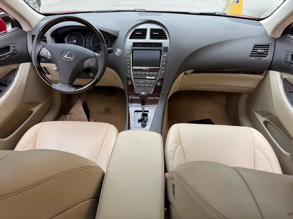 Lexus ES — миниатюра 8