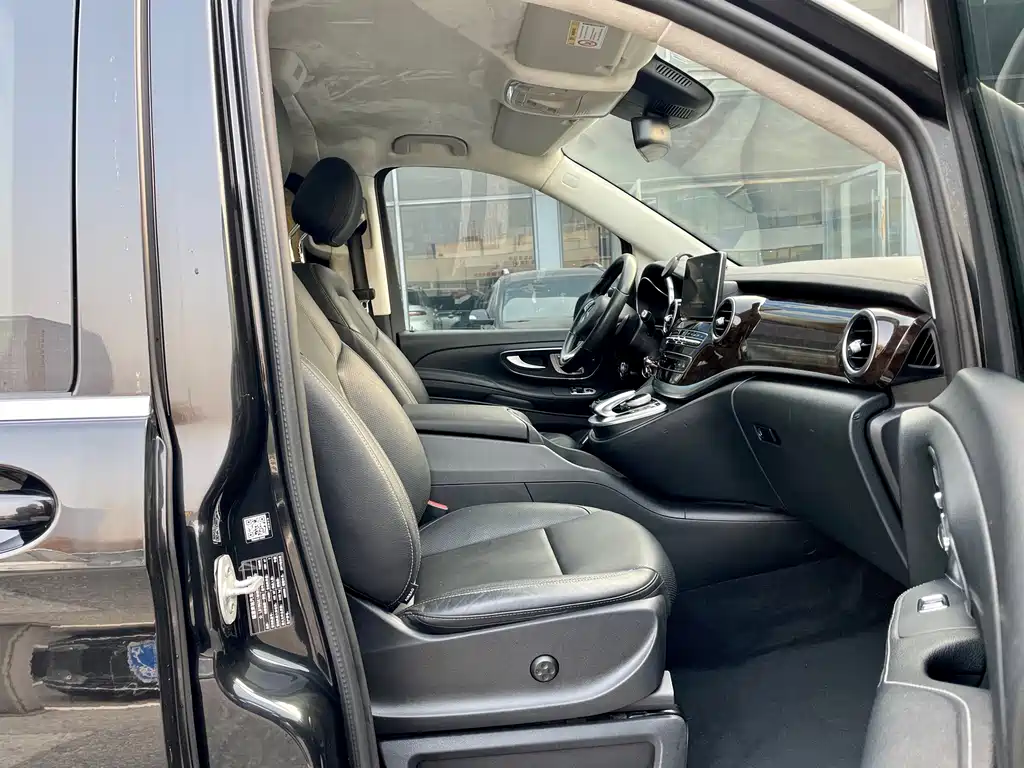 Mercedes-Benz V-Class V 2017 V 260 L Luxury Long Wheelbase