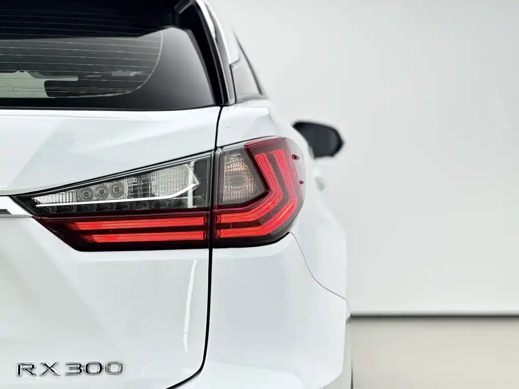 Lexus RX — миниатюра 11