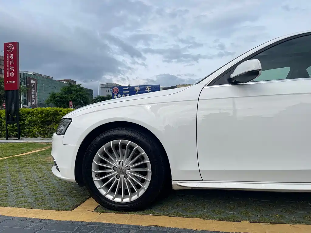 Audi A4L — миниатюра 8