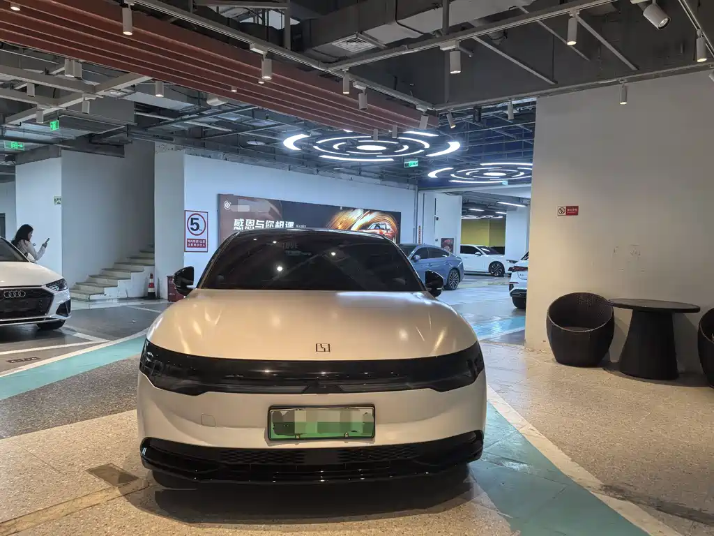 Zeekr 007 2024 75kWh