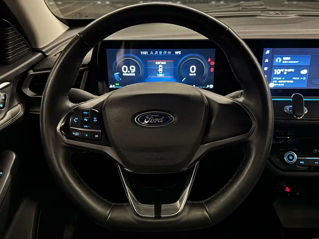 Ford Escort 2021 1.5L AT
