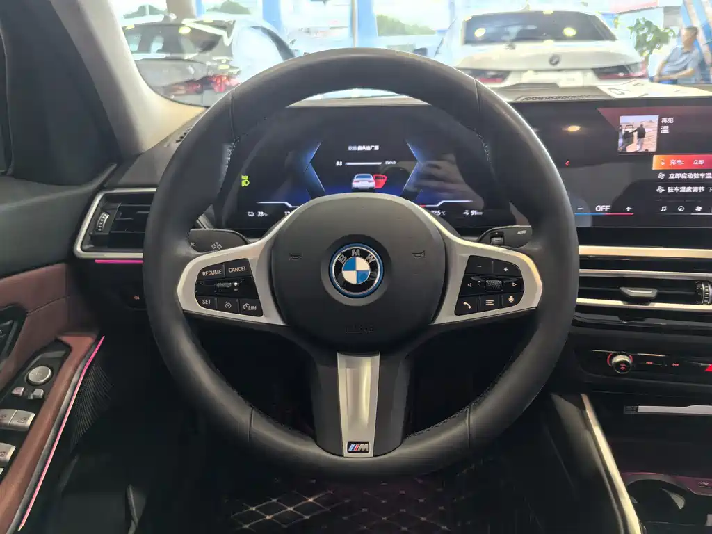 BMW i3 2024 — фото 10