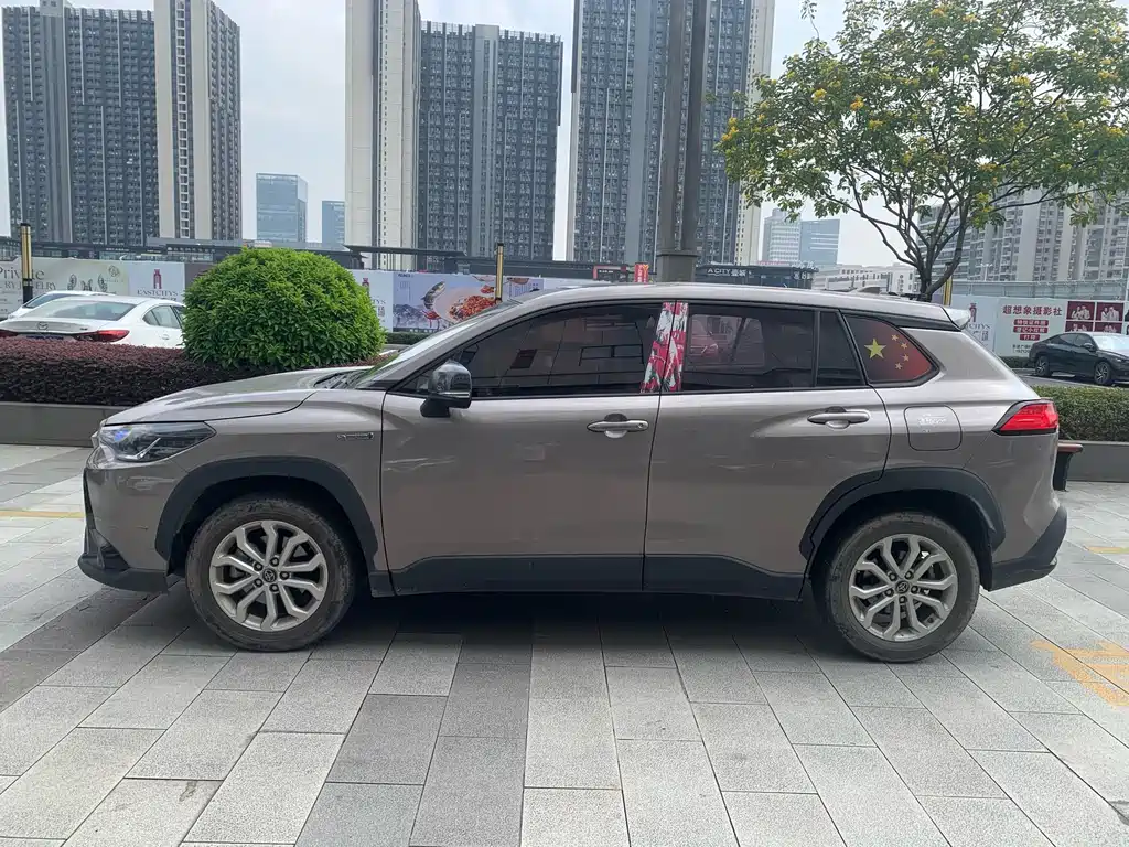 Toyota Frontlander — миниатюра 5