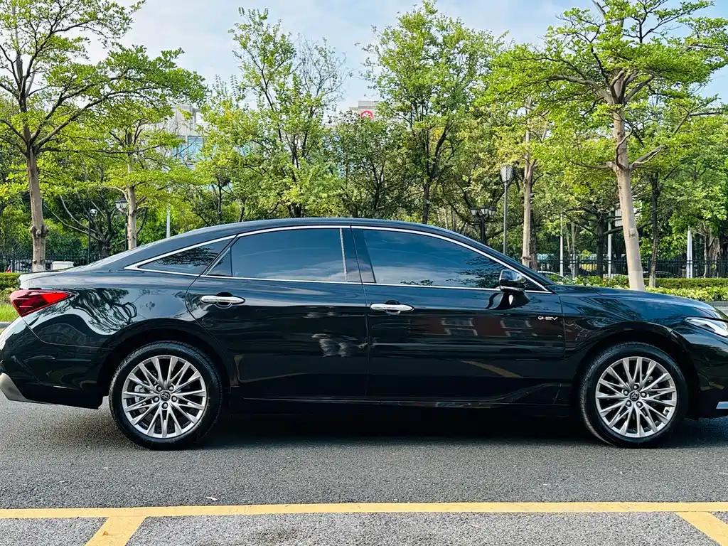 Toyota Avalon — миниатюра 7