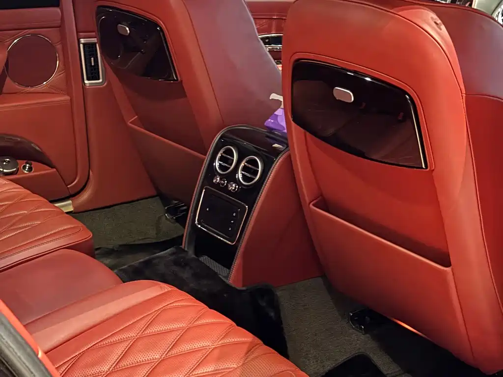 Bentley Flying Spur — миниатюра 15